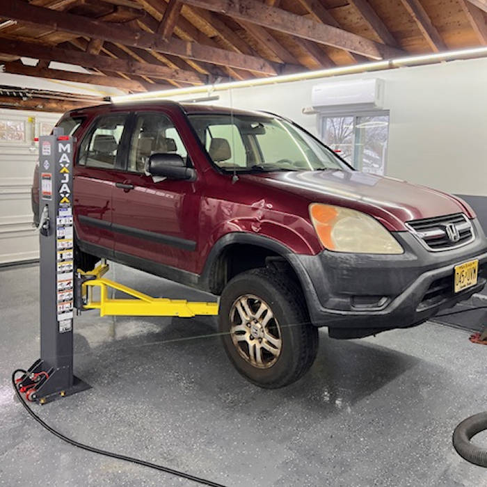 MaxJax M7K Portable Two Post Lift Supreme Package